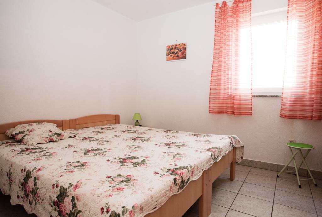 Apartments Vrgada Драге Екстериор снимка